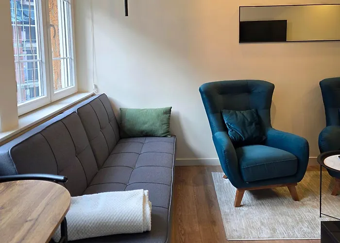 Dior - - Strogi Centar Grada